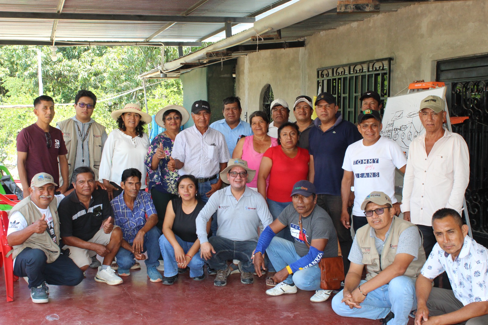 Socios de la Cooperativa Valle Salomita en jornada de planificación